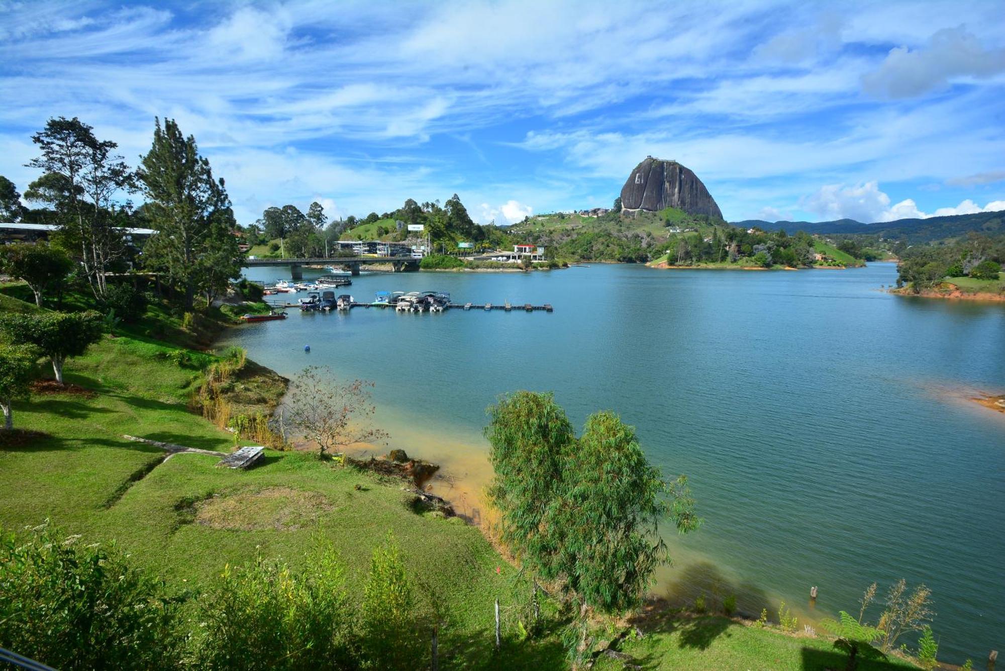 Hotel Campestre Alto Lindo En Guatapé Exteriör bild