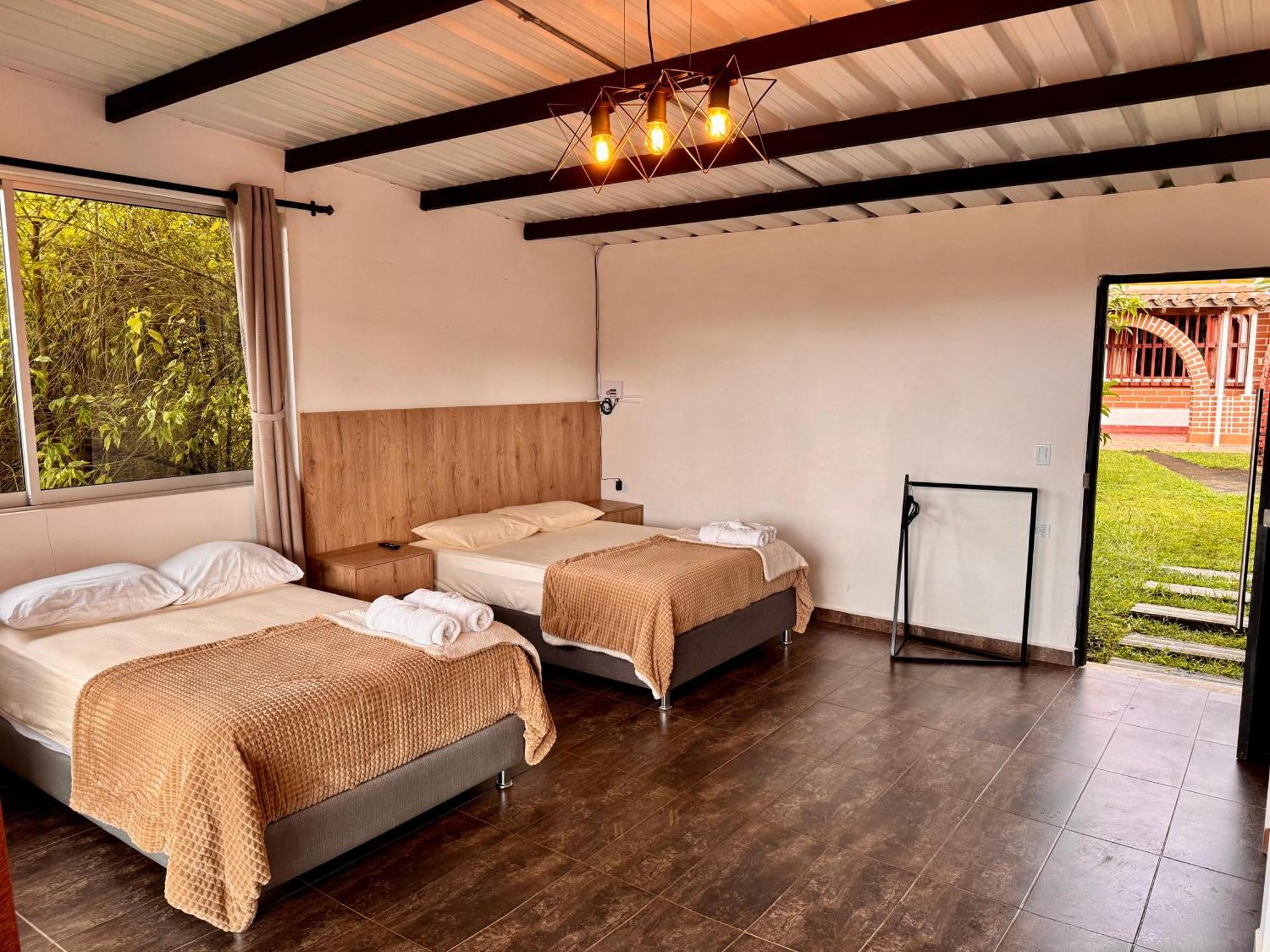 Hotel Campestre Alto Lindo En Guatapé Exteriör bild